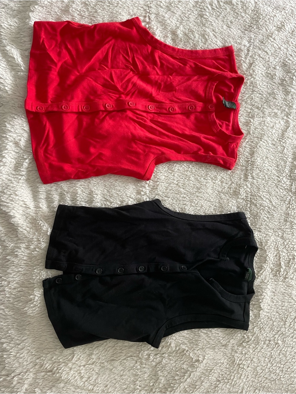Sleeveless Button-Front Tank Top Duo — Red & Black